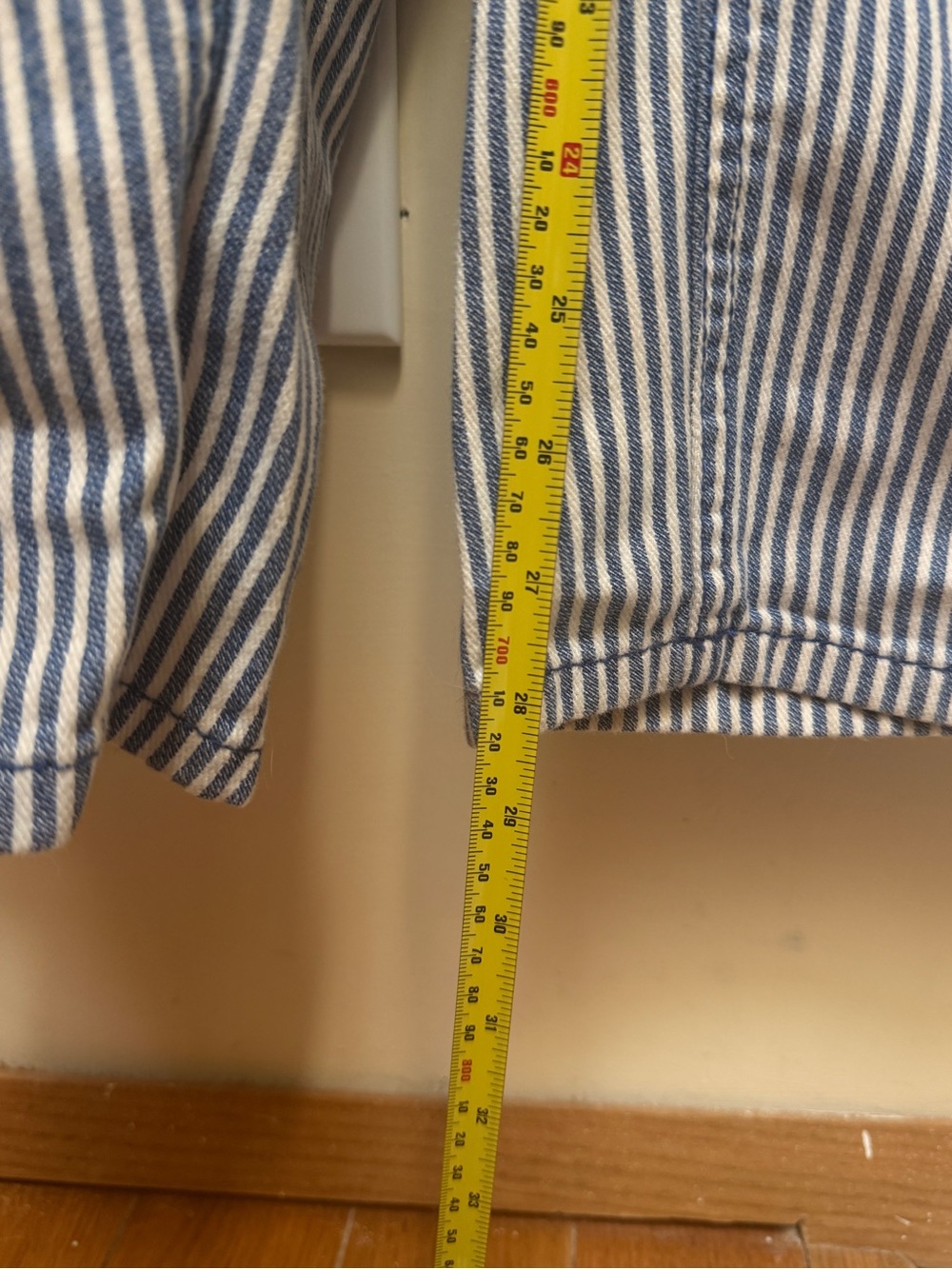 H&M Divided Twill Dungarees Women’s Size 8 Bib Overalls Blue Stripes Railroad - Picture 8 of 8